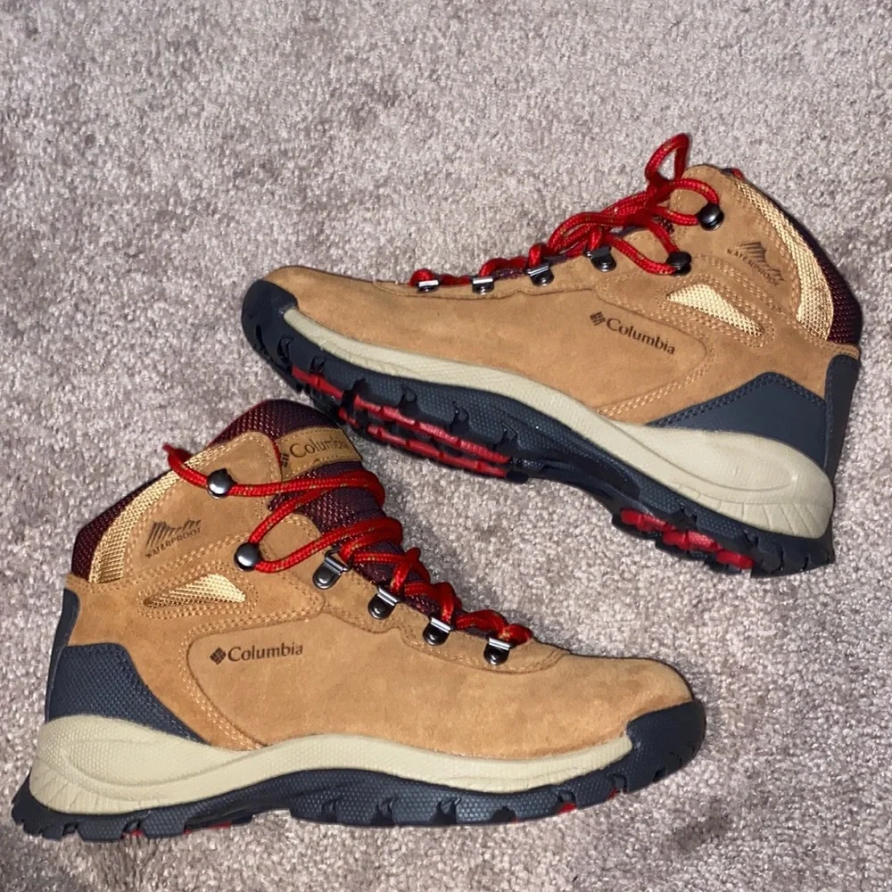 Newtons Ridge Plus Waterproof Amped Hiking Boot - Picture 2 of 7